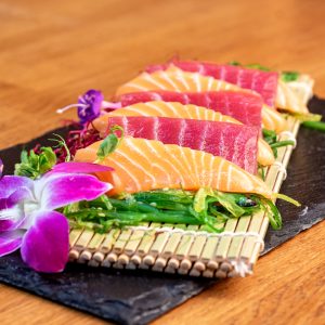 Sashimi σολομού και τόνου